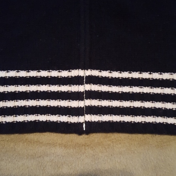 XS Gap Zip-Up Lambs Wool Sweater - Picture 3 of 4